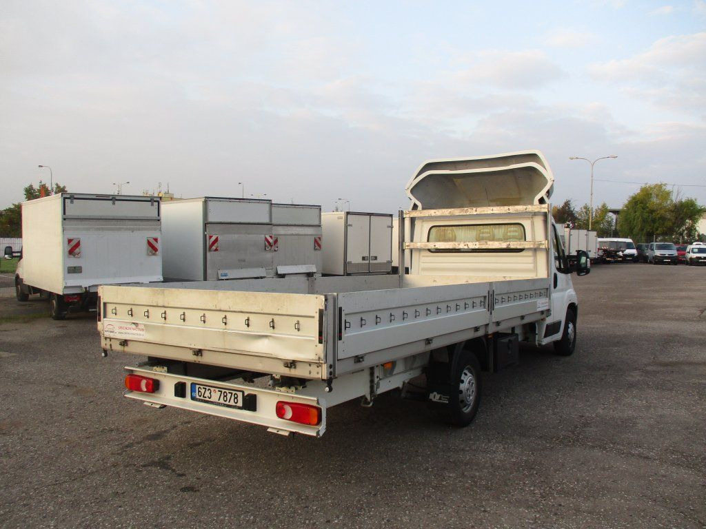 Citroën Jumper 2,0 BlueHDi - Open body delivery van: picture 4 Citroën Jumper 2,0 BlueHDi - Open body delivery van: picture 4