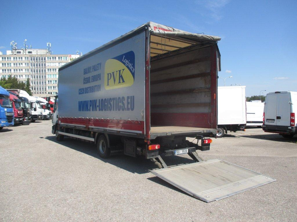 Curtainsider truck DAF LF 260: picture 11 Curtainsider truck DAF LF 260: picture 11