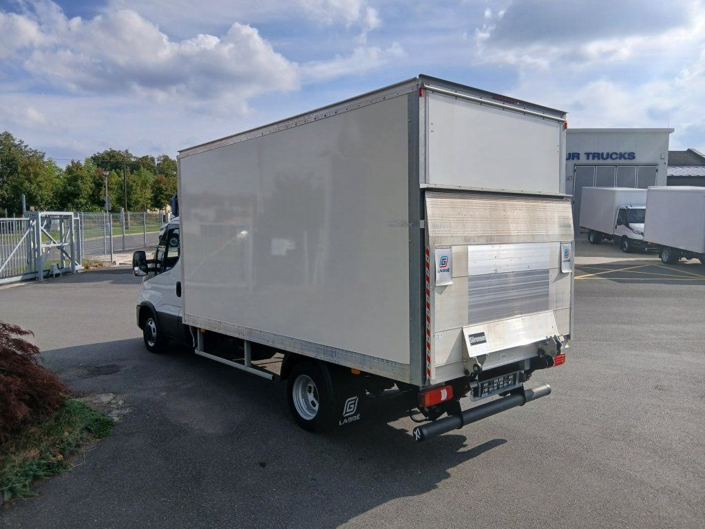Iveco 35C16 Daily - Box van: picture 5 Iveco 35C16 Daily - Box van: picture 5