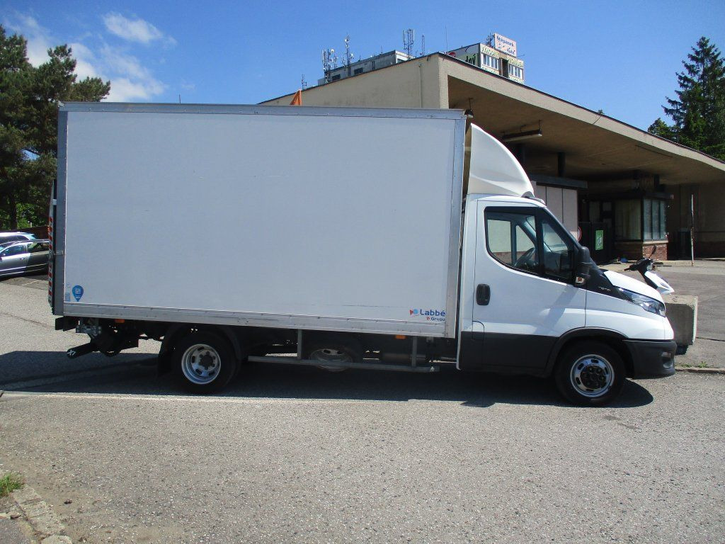 Iveco Daily 35C16 3.0 - Box van: picture 4 Iveco Daily 35C16 3.0 - Box van: picture 4