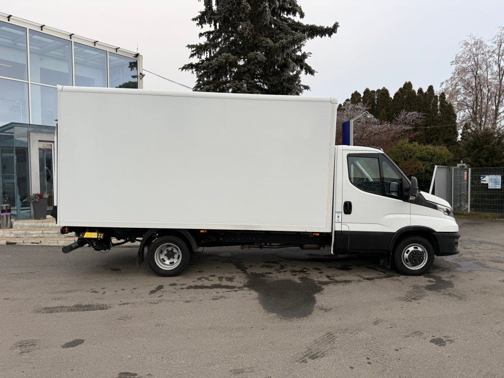 Iveco Daily 35C16 - Box van: picture 3 Iveco Daily 35C16 - Box van: picture 3