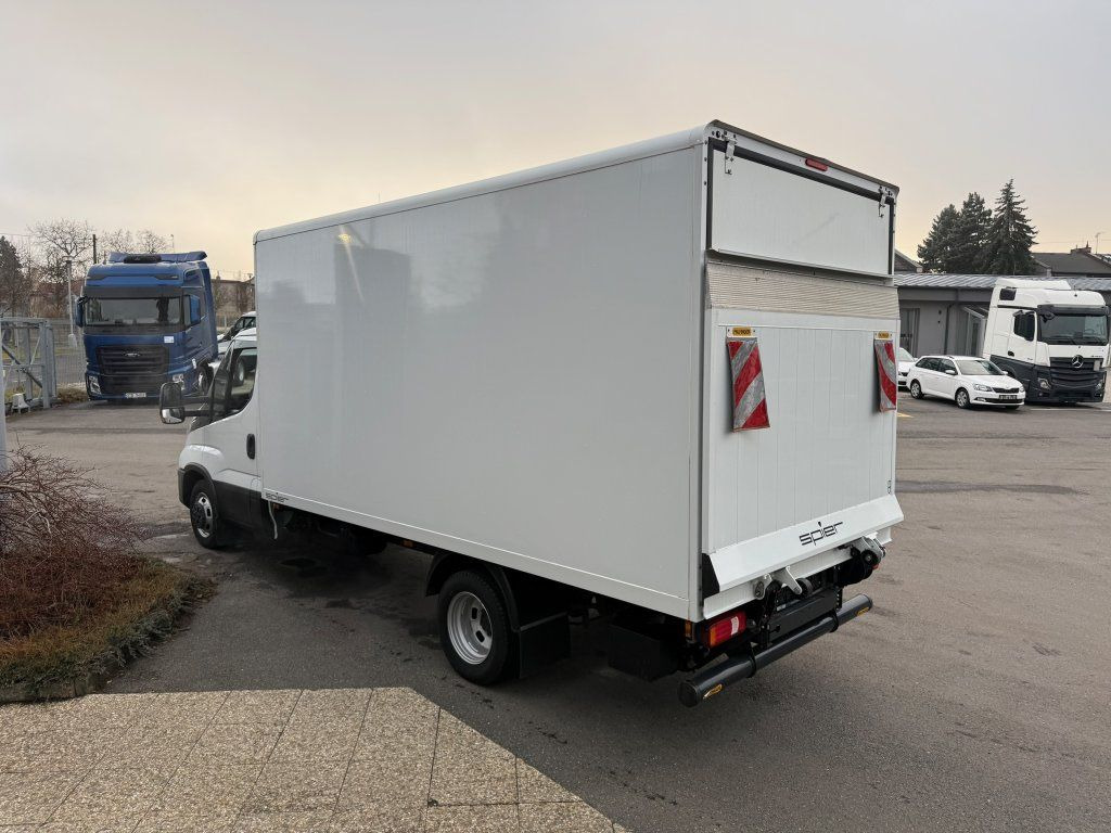 Iveco Daily 35C16 - Box van: picture 5 Iveco Daily 35C16 - Box van: picture 5