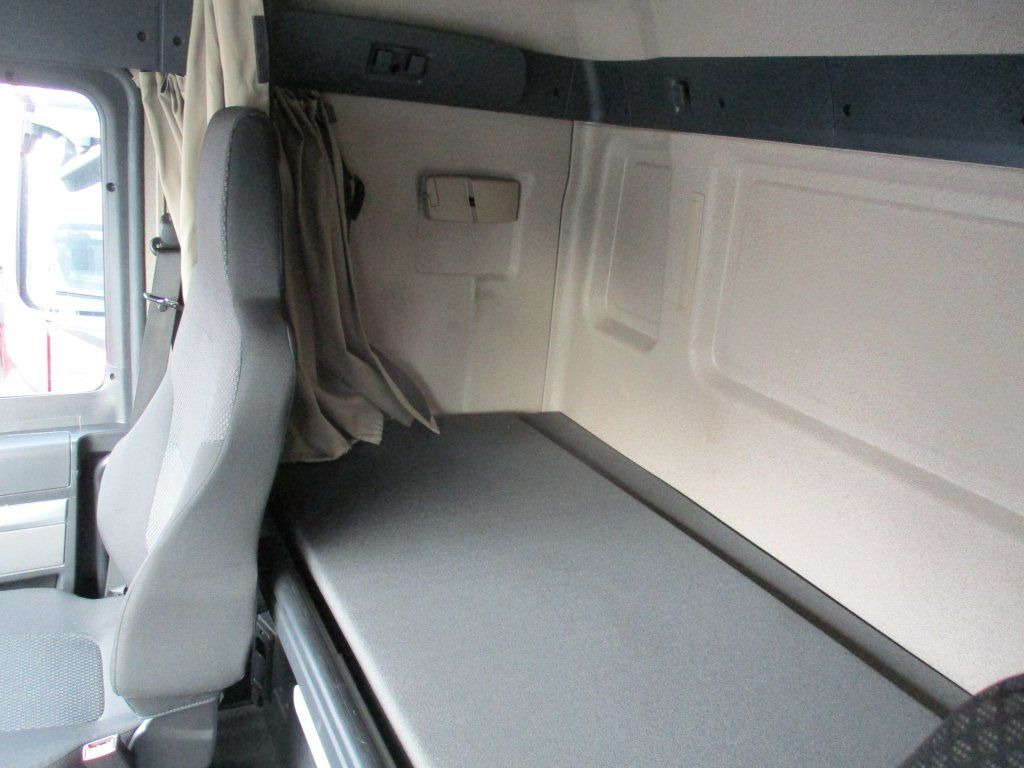 Curtainsider truck MAN TGL 12.220: picture 17 Curtainsider truck MAN TGL 12.220: picture 17