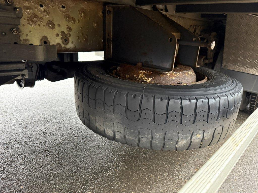 Curtainsider truck Renault Midlum 280.12 EURO 4: picture 12