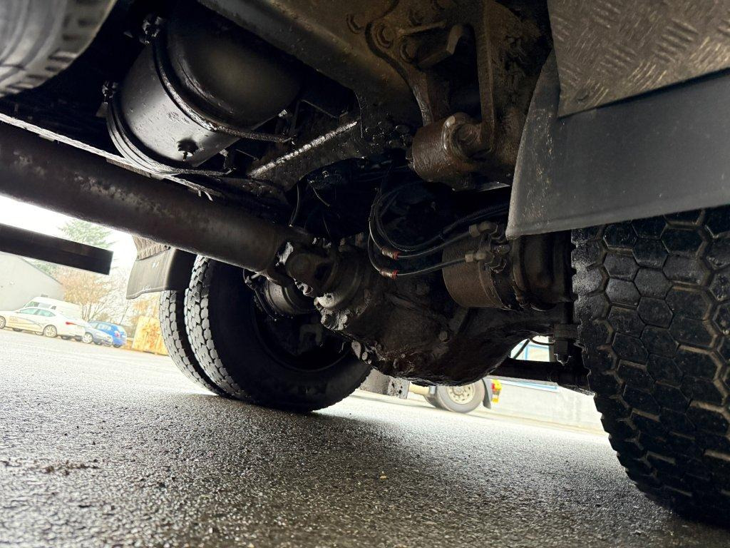 Curtainsider truck Renault Midlum 280.12 EURO 4: picture 10