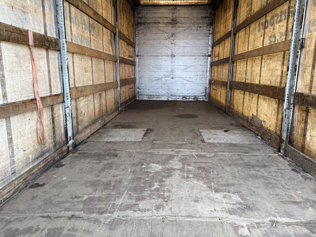 Curtainsider truck Renault Midlum 280.12 EURO 4: picture 19