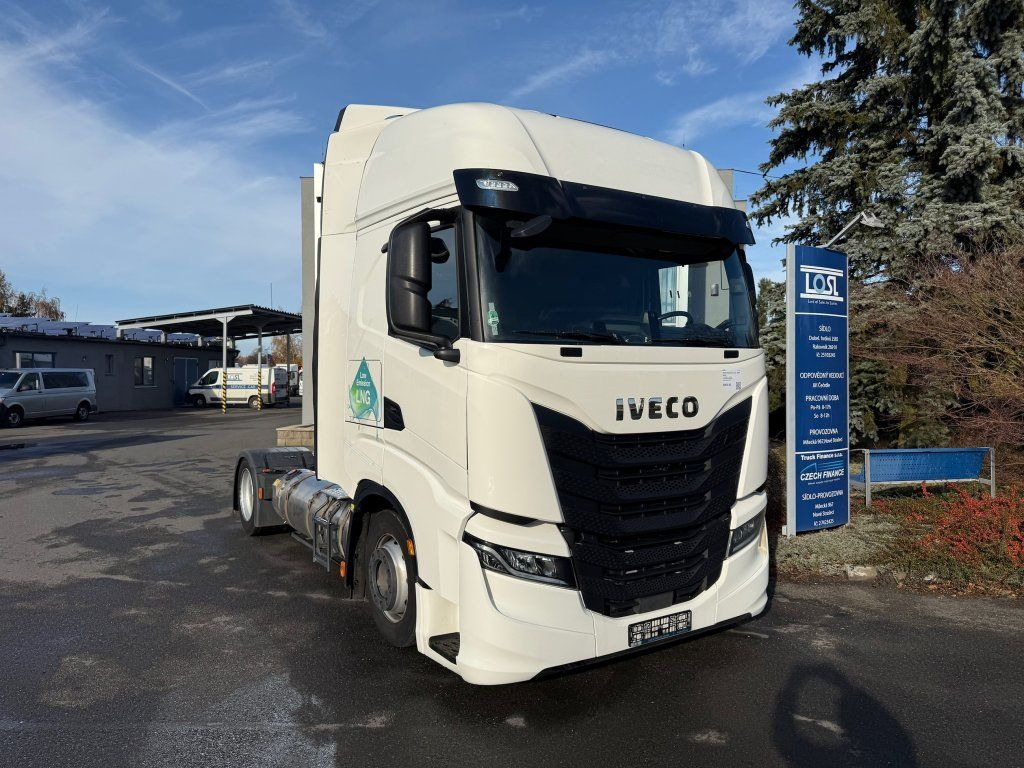 Iveco S-Way 460 MEGA/lowdeck LNG EURO 6 New Tacho - Tractor unit: picture 2 Iveco S-Way 460 MEGA/lowdeck LNG EURO 6 New Tacho - Tractor unit: picture 2