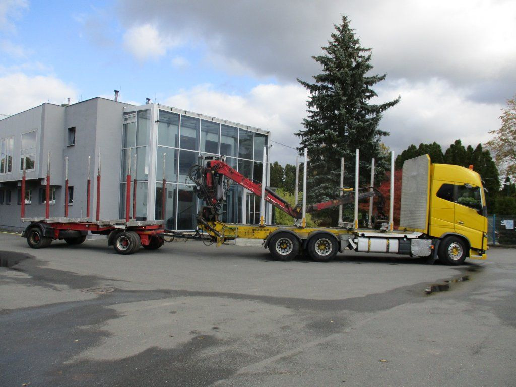 Volvo FH 16 750 6x4 + Fliegl - Logging truck, Crane truck: picture 4 Volvo FH 16 750 6x4 + Fliegl - Logging truck, Crane truck: picture 4