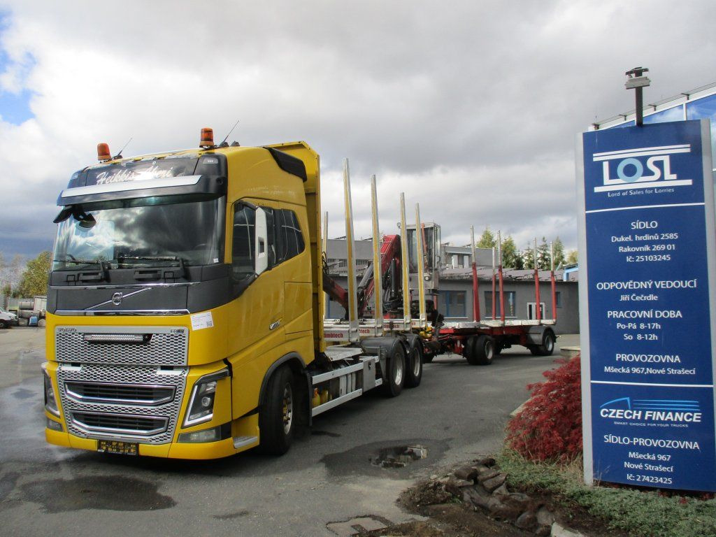 Volvo FH 16 750 6x4 + Fliegl - Logging truck, Crane truck: picture 1 Volvo FH 16 750 6x4 + Fliegl - Logging truck, Crane truck: picture 1