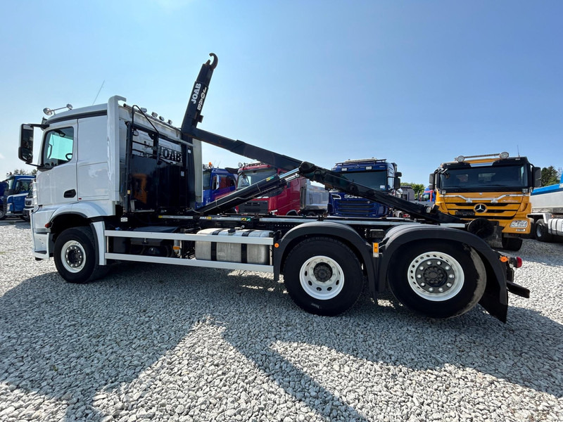 Mercedes-Benz AROCS + JOAB 20t | VARATTU - Hook lift truck: picture 5 Mercedes-Benz AROCS + JOAB 20t | VARATTU - Hook lift truck: picture 5