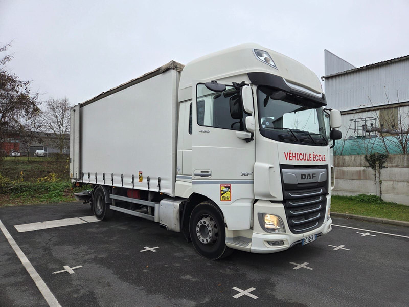DAF XF 450 - auto-école - Curtainsider truck: picture 2 DAF XF 450 - auto-école - Curtainsider truck: picture 2