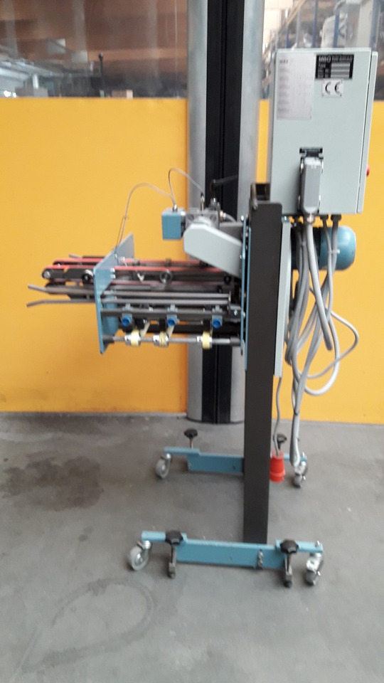 MBO Z2 mobile, 180° rotatable cross-fold unit - Folding machine: picture 4 MBO Z2 mobile, 180° rotatable cross-fold unit - Folding machine: picture 4