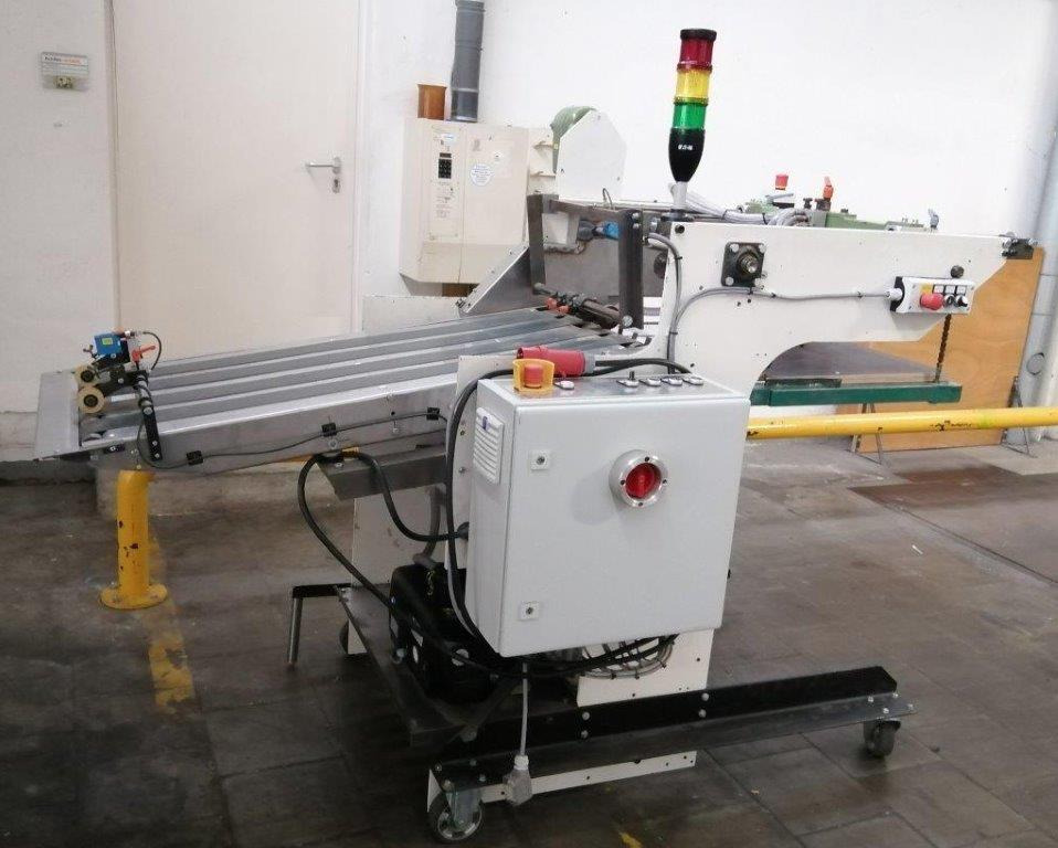 Werner Achilles Sondermaschinenbau - automatic mobile feeder for paper / cardboard - small size up to 50x60 cm - Folding machine: picture 3 Werner Achilles Sondermaschinenbau - automatic mobile feeder for paper / cardboard - small size up to 50x60 cm - Folding machine: picture 3