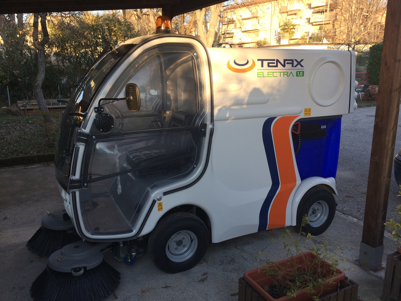 TENAX 1.0 ELECTRA - Road sweeper: picture 1 TENAX 1.0 ELECTRA - Road sweeper: picture 1