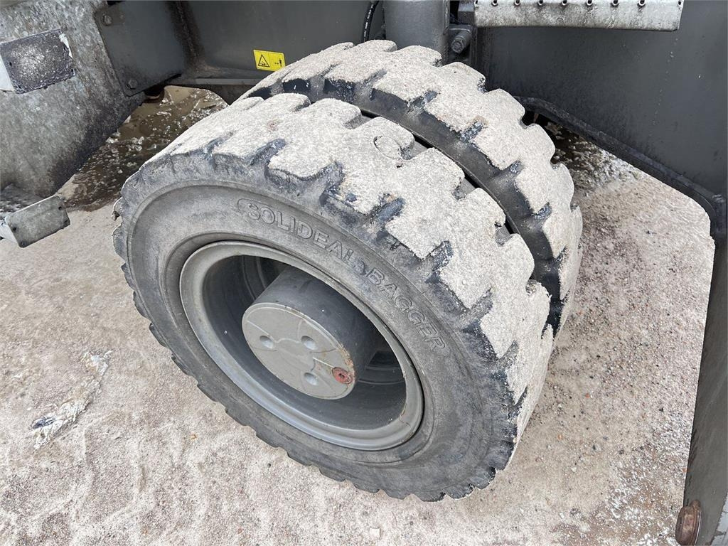 Sennebogen 825 - Waste/ Industry handler: picture 5 Sennebogen 825 - Waste/ Industry handler: picture 5