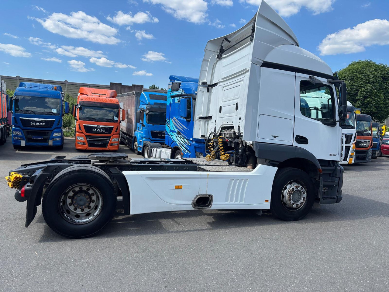 Mercedes-Benz Actros 1840 Kein 1842 1845 Retarder Blatt-Luft - Tractor unit: picture 5 Mercedes-Benz Actros 1840 Kein 1842 1845 Retarder Blatt-Luft - Tractor unit: picture 5