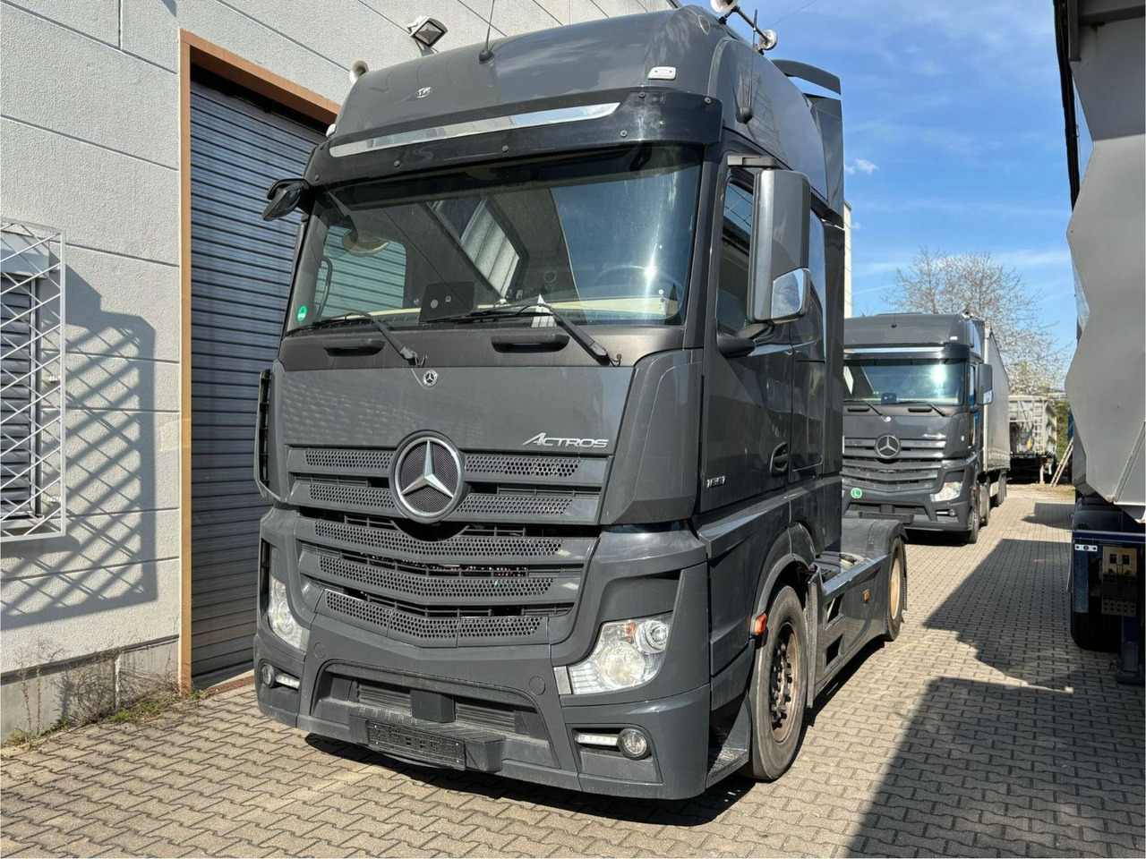 Mercedes-Benz Actros 1851 Retarder/Luft/Klima - Tractor unit: picture 1 Mercedes-Benz Actros 1851 Retarder/Luft/Klima - Tractor unit: picture 1