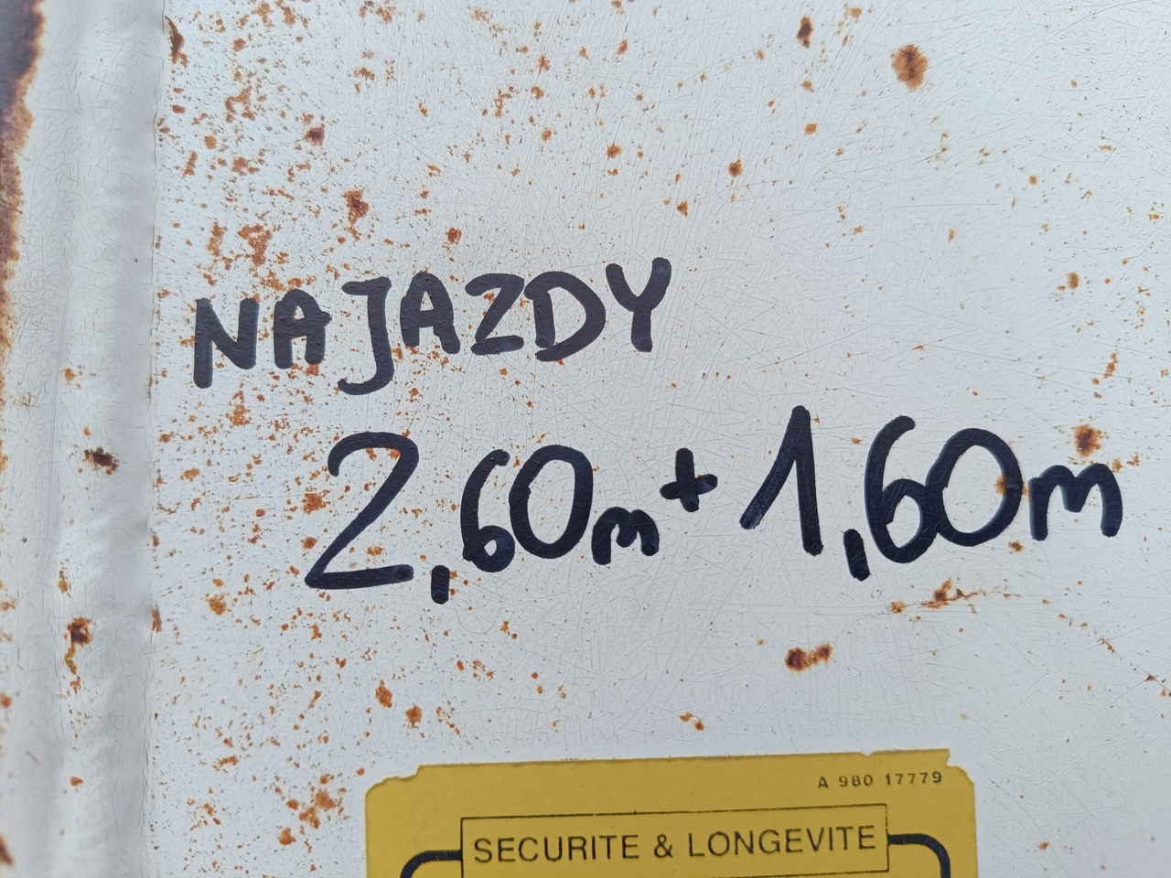 Low loader trailer ACTM 3 osie 8m x 2,55 m lad 25 T: picture 18 Low loader trailer ACTM 3 osie 8m x 2,55 m lad 25 T: picture 18