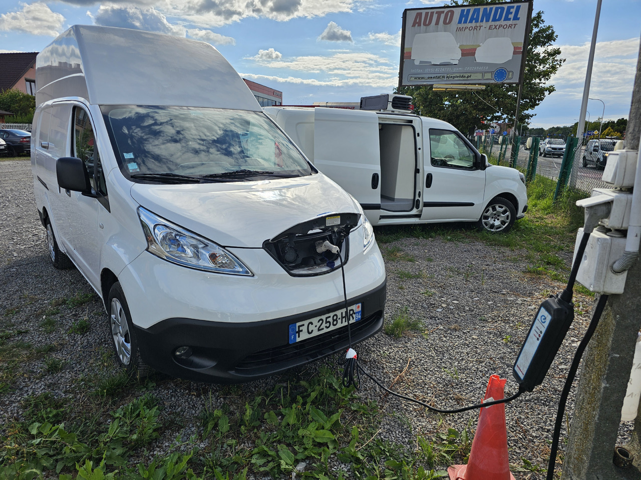 NISSAN E-NV200 ELEKTRYCZNY 40 KV 250 km klima kamera - Small van, Electric van: picture 2 NISSAN E-NV200 ELEKTRYCZNY 40 KV 250 km klima kamera - Small van, Electric van: picture 2