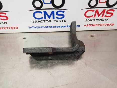Case 5140, 5120, 5130, 5150, Hood Bracket T104559 - Body and exterior: picture 1 Case 5140, 5120, 5130, 5150, Hood Bracket T104559 - Body and exterior: picture 1