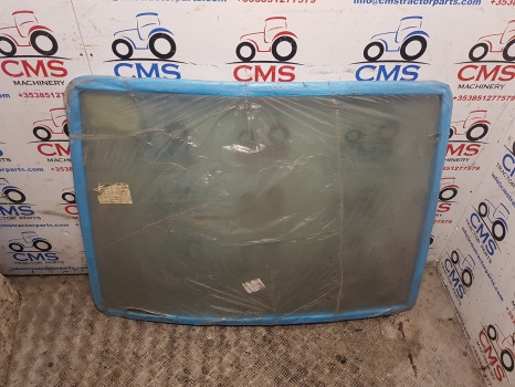 Case 55, 56, 3200, 95, 85, 45, 44 Xl Series, Windscreen 3233045r1, 3233045r2 - Window and parts: picture 2 Case 55, 56, 3200, 95, 85, 45, 44 Xl Series, Windscreen 3233045r1, 3233045r2 - Window and parts: picture 2