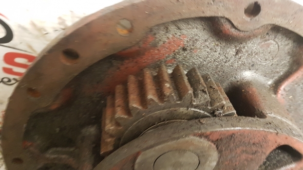 Case New Holland Fiat Front Axle Hub Support Carrier 5181055, 5181054, 5136925 - Wheel hub for Farm tractor: picture 4 Case New Holland Fiat Front Axle Hub Support Carrier 5181055, 5181054, 5136925 - Wheel hub for Farm tractor: picture 4