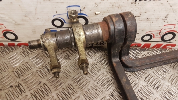 Fiat 90-90, 80-88 90, 88 Series Brake Pedals Kit 5164268, 5164273, 5128876 - Brake parts for Farm tractor: picture 4 Fiat 90-90, 80-88 90, 88 Series Brake Pedals Kit 5164268, 5164273, 5128876 - Brake parts for Farm tractor: picture 4