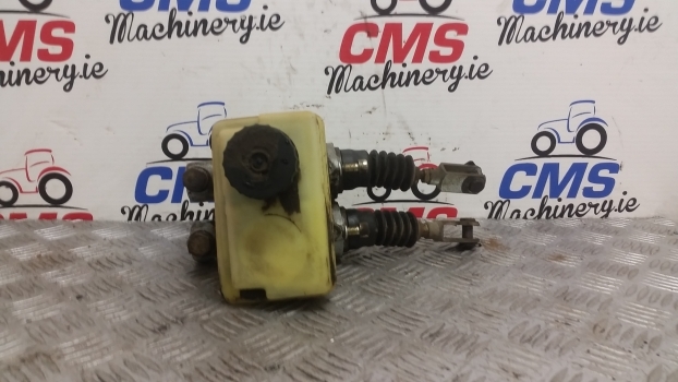 Fiat F140, F Series, Brakes Master Cylinder Assembly 5145630, 5145631 - Brake cylinder for Farm tractor: picture 2 Fiat F140, F Series, Brakes Master Cylinder Assembly 5145630, 5145631 - Brake cylinder for Farm tractor: picture 2