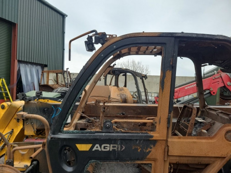Door and parts Jcb 542-70 Ag Cab Door Frame Upper 402/s2934: picture 1