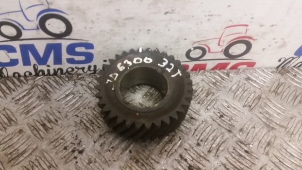 John Deere 6100, 6300, 6400, 6010, 6110, 6210, 6310, 6500, 6600 Gear L115483 - Transmission for Farm tractor: picture 1 John Deere 6100, 6300, 6400, 6010, 6110, 6210, 6310, 6500, 6600 Gear L115483 - Transmission for Farm tractor: picture 1