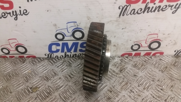 John Deere 6100, 6300, 6400, 6010, 6110, 6210, 6310, 6500, 6600 Gear L76848 - Transmission: picture 4 John Deere 6100, 6300, 6400, 6010, 6110, 6210, 6310, 6500, 6600 Gear L76848 - Transmission: picture 4