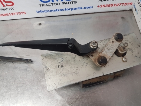 John Deere 6115m, 6m Series, Wipper Motor Assy Al215734, Al207086, Al153660 - Wiper for Farm tractor: picture 5 John Deere 6115m, 6m Series, Wipper Motor Assy Al215734, Al207086, Al153660 - Wiper for Farm tractor: picture 5