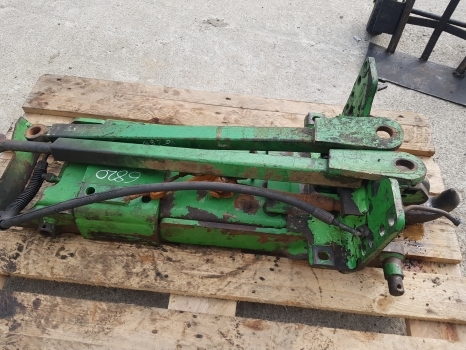 John Deere 6920, 6820, 6810, 6910 Pick Up Hitch Frame Al229594, Al220949 - Quick coupler for Agricultural machinery: picture 3 John Deere 6920, 6820, 6810, 6910 Pick Up Hitch Frame Al229594, Al220949 - Quick coupler for Agricultural machinery: picture 3