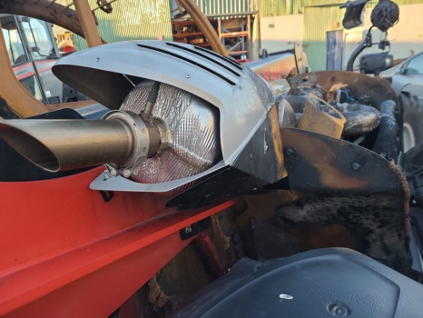 Manitou Mlt 630-115 Exhaust Box Silencer - Muffler/ Exhaust system: picture 2 Manitou Mlt 630-115 Exhaust Box Silencer - Muffler/ Exhaust system: picture 2
