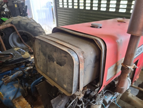 Massey Ferguson 275, 290 Fuel Tank 1876532m94 - Fuel tank: picture 1 Massey Ferguson 275, 290 Fuel Tank 1876532m94 - Fuel tank: picture 1