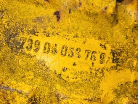 Matbro Clark-hurth 172/393, Axle Housing 738.06.066.769, 738.06.066.16 - Front axle: picture 4 Matbro Clark-hurth 172/393, Axle Housing 738.06.066.769, 738.06.066.16 - Front axle: picture 4