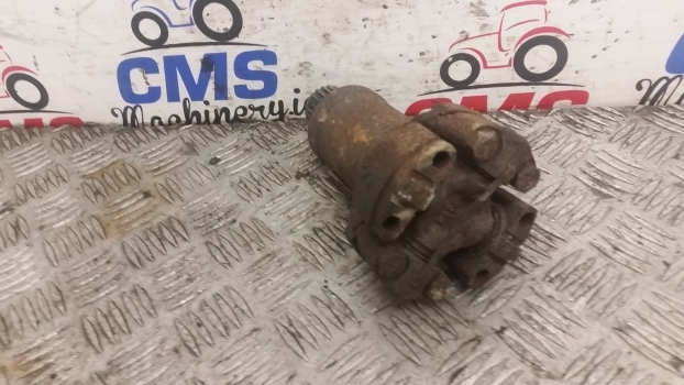 New Holland T5.100, T5.110, T5.120 4wd Propeller Shaft 47643626 - Propeller shaft for Farm tractor: picture 2 New Holland T5.100, T5.110, T5.120 4wd Propeller Shaft 47643626 - Propeller shaft for Farm tractor: picture 2