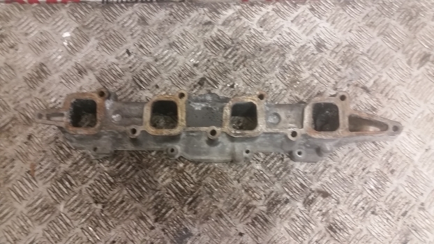 New Holland T5.100, T5.110, T5.120 Engine Air Intake Manifold Spacer 5801701355 - Intake manifold for Farm tractor: picture 3 New Holland T5.100, T5.110, T5.120 Engine Air Intake Manifold Spacer 5801701355 - Intake manifold for Farm tractor: picture 3