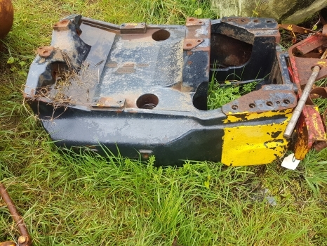 New Holland Tm140, Tm, Case Mxm 4wd Front Axle Support 82031504, 82037028 - Wheel hub for Farm tractor: picture 4 New Holland Tm140, Tm, Case Mxm 4wd Front Axle Support 82031504, 82037028 - Wheel hub for Farm tractor: picture 4