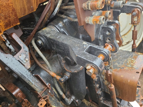 Valtra S230, S240, S260, S280 Crossshaft Arm Lhs Tbo 308, V34003700 - Suspension: picture 1 Valtra S230, S240, S260, S280 Crossshaft Arm Lhs Tbo 308, V34003700 - Suspension: picture 1