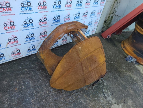 Valtra S374 Nose Cone Grille Grill Panel - Grill for Agricultural machinery: picture 2 Valtra S374 Nose Cone Grille Grill Panel - Grill for Agricultural machinery: picture 2