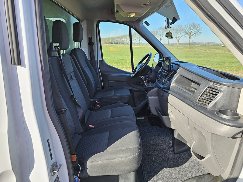 Interior photo 1: Box van Ford Transit 2.0 Bakwagen Laadklep!