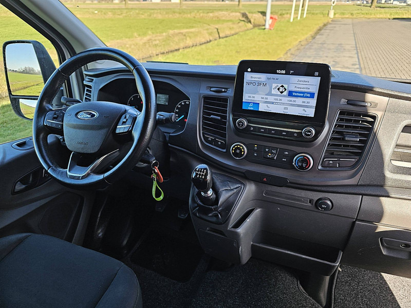 Interior photo 2: Box van Ford Transit 2.0 Bakwagen Laadklep!