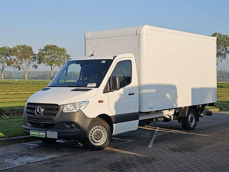 Mercedes-Benz Sprinter 317 Bakwagen Laadklep! - Box van: picture 2 Mercedes-Benz Sprinter 317 Bakwagen Laadklep! - Box van: picture 2