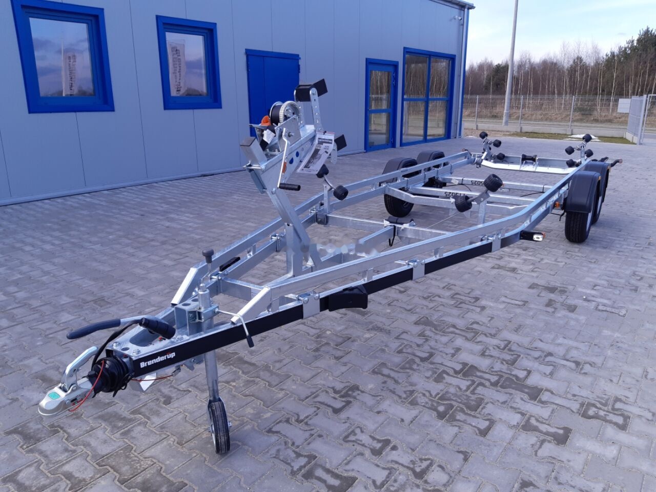 Brenderup 242500 TB SR trailer for 7,2 m boat 2500kg GVW - Boat trailer: picture 2 Brenderup 242500 TB SR trailer for 7,2 m boat 2500kg GVW - Boat trailer: picture 2