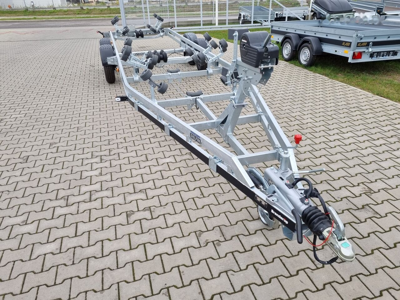 Brenderup 303500 XTB SR przyczepa podłodziowa do jachtu 9m - Boat trailer: picture 3 Brenderup 303500 XTB SR przyczepa podłodziowa do jachtu 9m - Boat trailer: picture 3