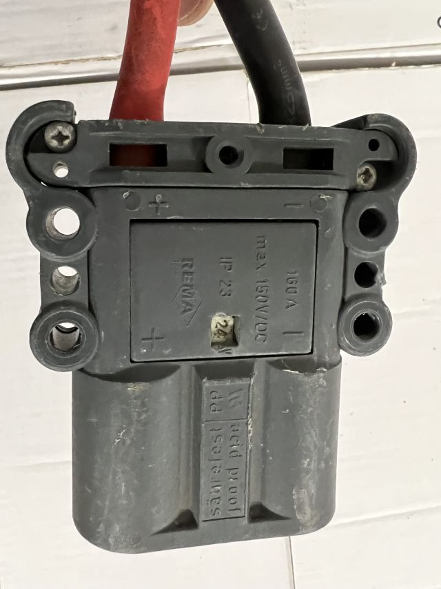 Hawker CC210X | Life Tech 24V49A sn. PBA106082 160A Rema battery connector Life Tech 24V49A sn. PBA106082 160A Rema battery connector - Battery for Material handling equipment: picture 5 Hawker CC210X | Life Tech 24V49A sn. PBA106082 160A Rema battery connector Life Tech 24V49A sn. PBA106082 160A Rema battery connector - Battery for Material handling equipment: picture 5