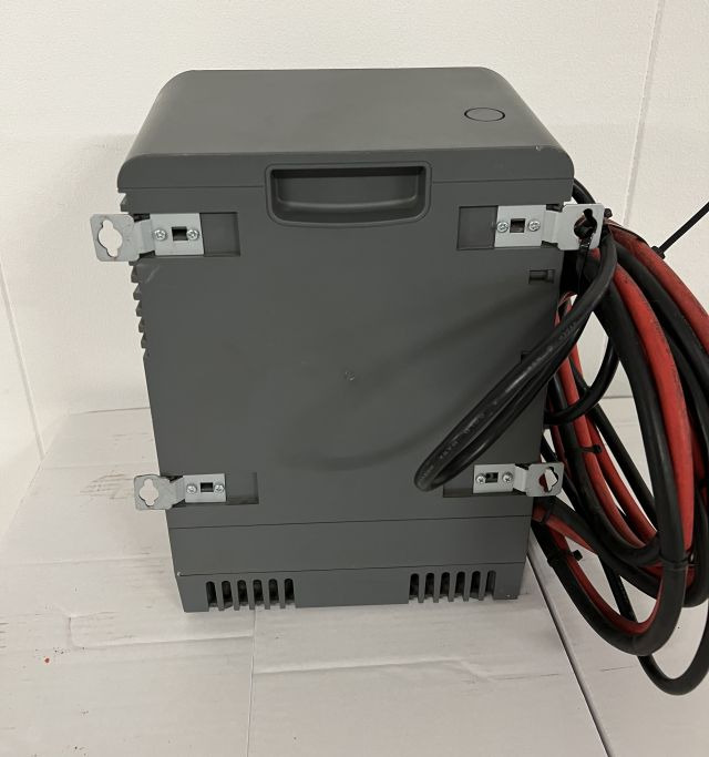 Hawker CC210X | Life Tech 24V49A sn. PBA106082 160A Rema battery connector Life Tech 24V49A sn. PBA106082 160A Rema battery connector - Battery for Material handling equipment: picture 2 Hawker CC210X | Life Tech 24V49A sn. PBA106082 160A Rema battery connector Life Tech 24V49A sn. PBA106082 160A Rema battery connector - Battery for Material handling equipment: picture 2