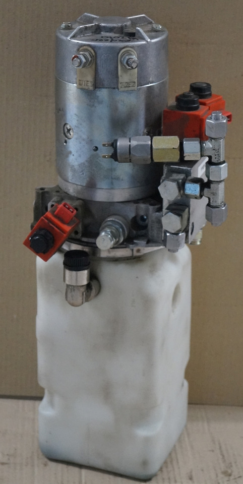 Jungheinrich 51156751 | pump unit 24V for ERD220 year 2010 - Hydraulic pump for Material handling equipment: picture 1 Jungheinrich 51156751 | pump unit 24V for ERD220 year 2010 - Hydraulic pump for Material handling equipment: picture 1