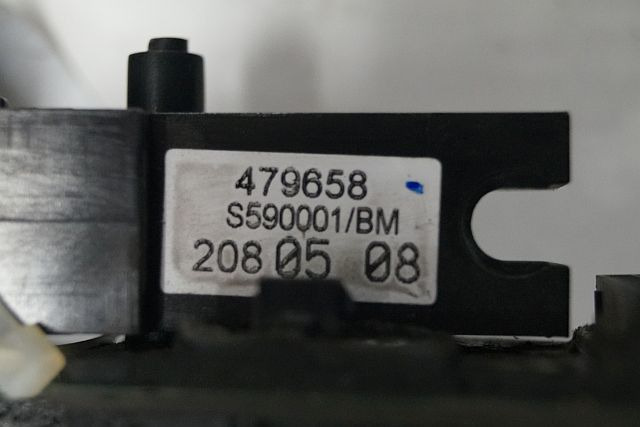 Still 479658 | Rijschakelaar control handle for EGU18 year 2000, sn. S590001/BM - Electrical system for Material handling equipment: picture 2 Still 479658 | Rijschakelaar control handle for EGU18 year 2000, sn. S590001/BM - Electrical system for Material handling equipment: picture 2